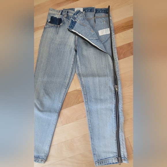 3.1 Phillip Lim Light Blue Skinny Jeans with Black Side Zipper. - Picture 4 of 9